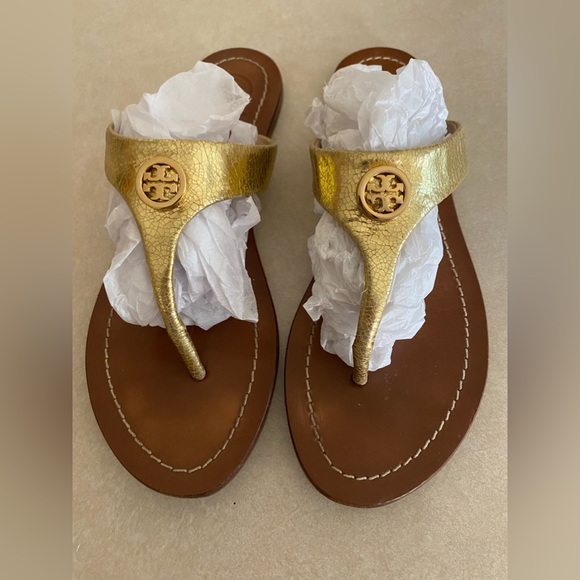 Tory Burch Shoes - Women’s Tory Burch Gold Logo SandalsThong SIZE 7 Like New
